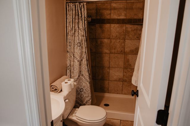 1004 Beech Bend Dr, Nashville, TN 37221