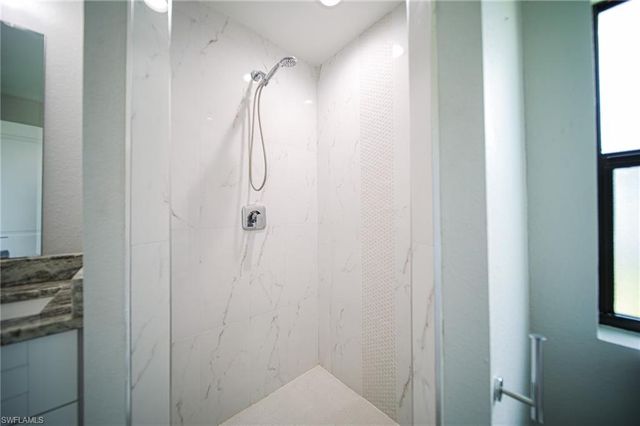 2601 43rd ST SW, Lehigh Acres, FL 33976