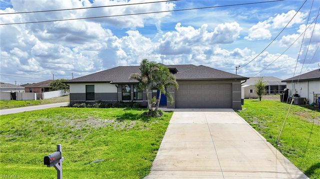 2601 43rd ST SW, Lehigh Acres, FL 33976