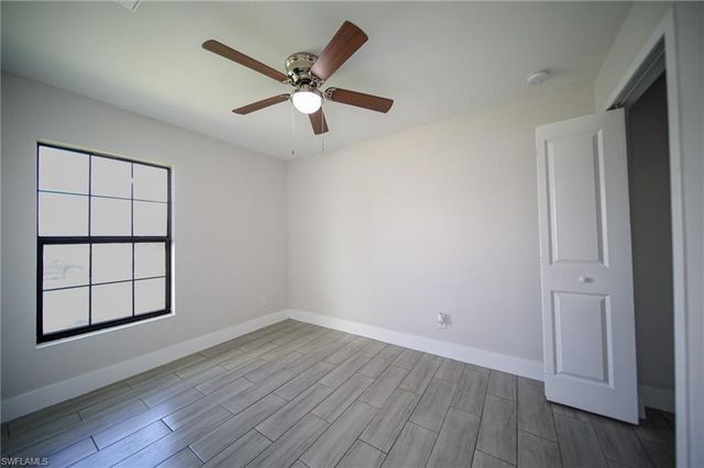 2601 43rd ST SW, Lehigh Acres, FL 33976