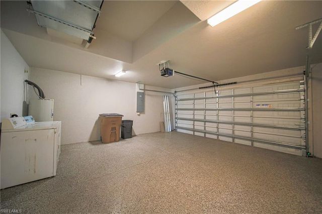 2601 43rd ST SW, Lehigh Acres, FL 33976