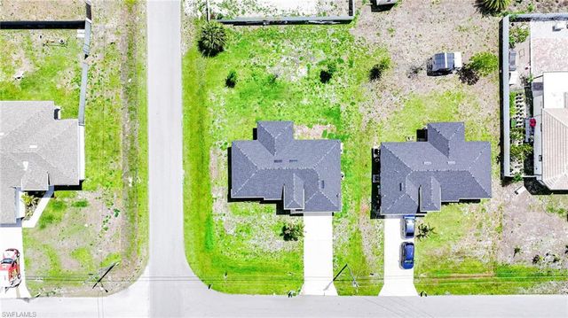 2601 43rd ST SW, Lehigh Acres, FL 33976