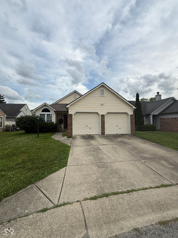 6641 Sunloch Court, Indianapolis, IN 46250