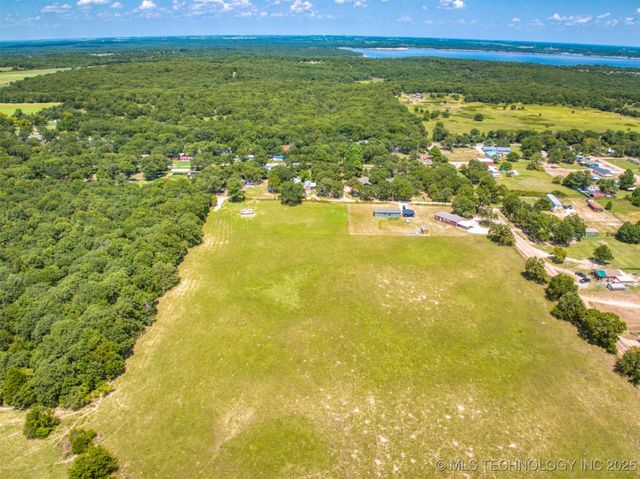 Edge Road, Kingston, OK 73439