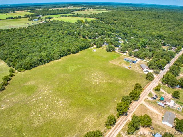 Edge Road, Kingston, OK 73439