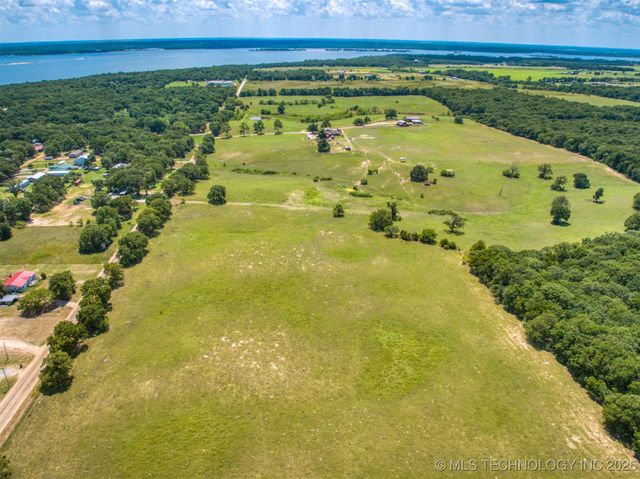 Edge Road, Kingston, OK 73439