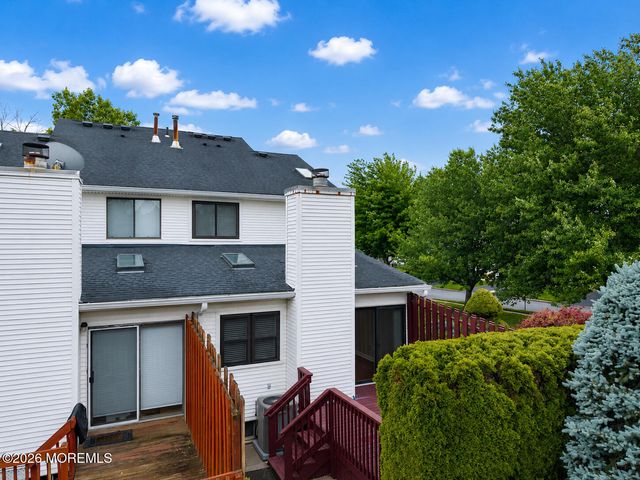 151 Chestnut Way, Manalapan, NJ 07726