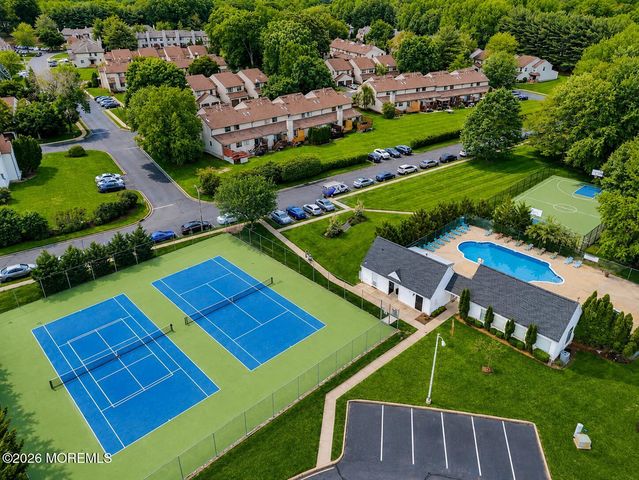 151 Chestnut Way, Manalapan, NJ 07726