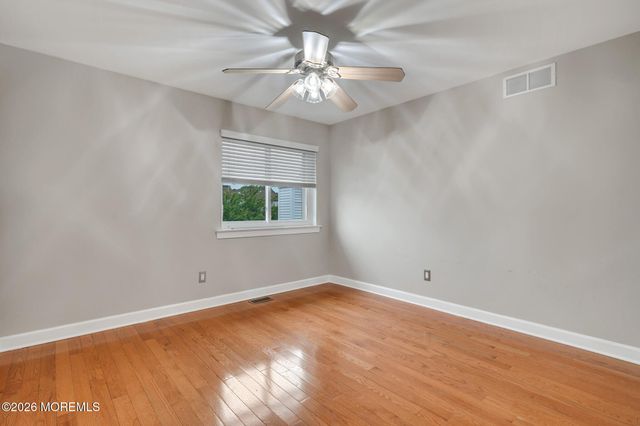 151 Chestnut Way, Manalapan, NJ 07726