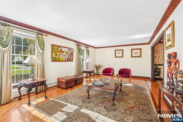 707 Calusa Trail, Franklin Lakes, NJ 07417