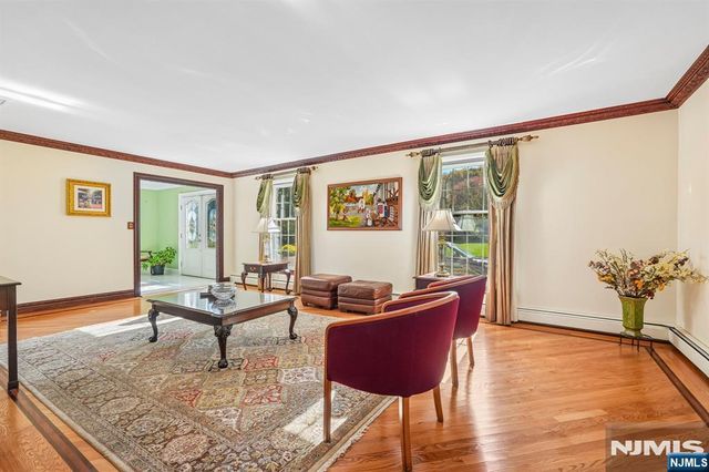 707 Calusa Trail, Franklin Lakes, NJ 07417