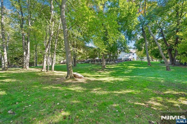 707 Calusa Trail, Franklin Lakes, NJ 07417