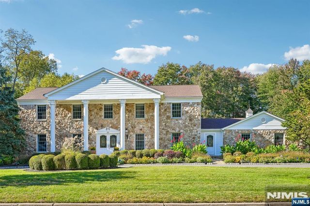 707 Calusa Trail, Franklin Lakes, NJ 07417