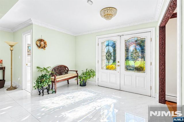 707 Calusa Trail, Franklin Lakes, NJ 07417