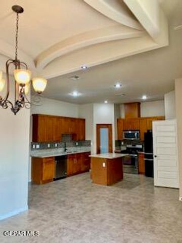 509 FIRSTWOOD Place A, El Paso, TX 79905