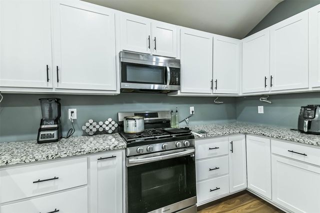 165 Road 5215, Cleveland, TX 77327