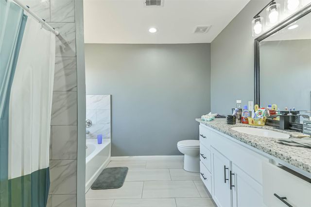 165 Road 5215, Cleveland, TX 77327