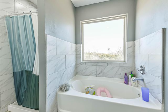 165 Road 5215, Cleveland, TX 77327