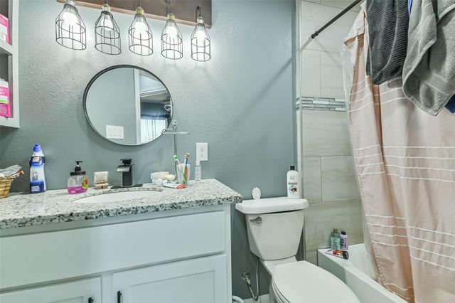 165 Road 5215, Cleveland, TX 77327