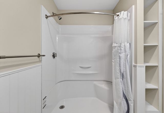 42 Almont St 3L, Medford, MA 02155