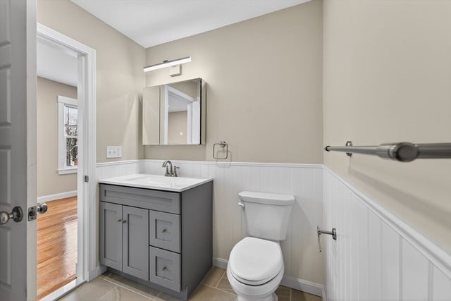 42 Almont St 3L, Medford, MA 02155