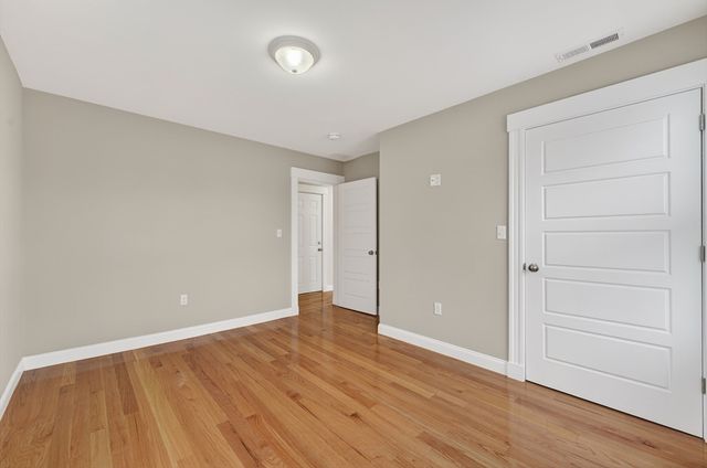 42 Almont St 3L, Medford, MA 02155