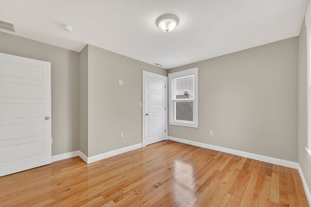 42 Almont St 3L, Medford, MA 02155