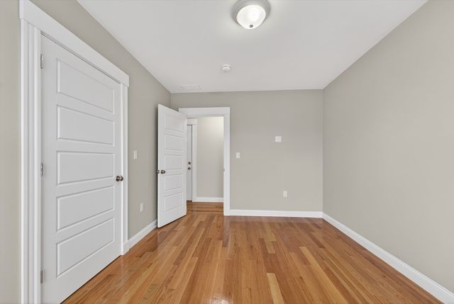 42 Almont St 3L, Medford, MA 02155