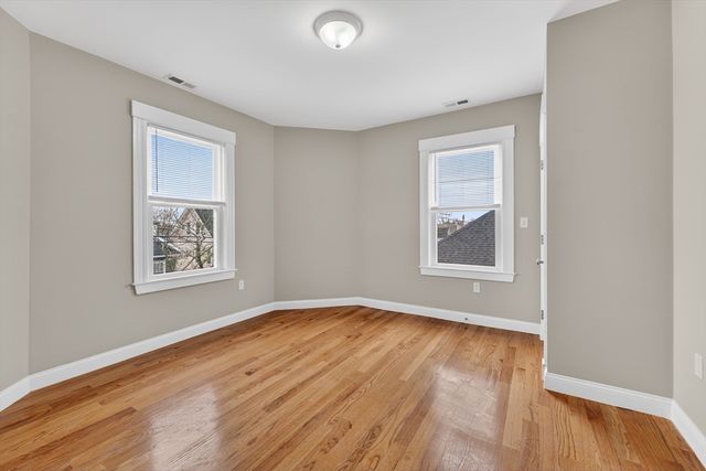 42 Almont St 3L, Medford, MA 02155