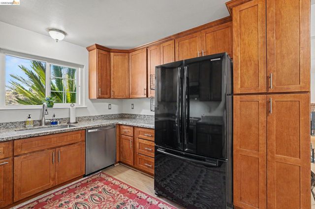 1150 Los Palos Ct, Pittsburg, CA 94565