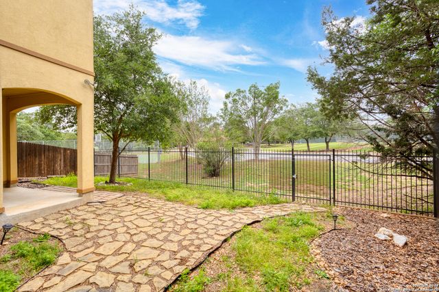 23819 STATELY OAKS, San Antonio, TX 78260