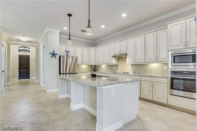 12840 Kinross LN, Naples, FL 34120