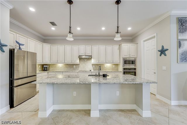 12840 Kinross LN, Naples, FL 34120
