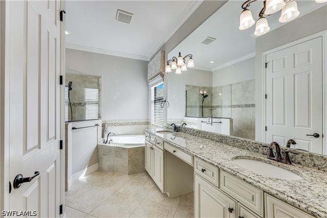 12840 Kinross LN, Naples, FL 34120
