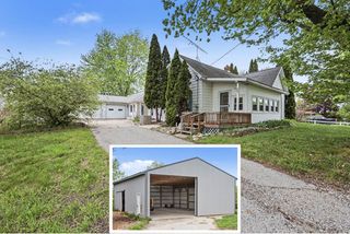 10919 N Maple Island Road, Holton Twp, MI 49412