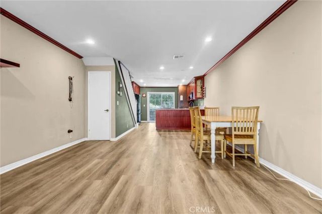 6939 Alabama Avenue 105, Canoga Park, CA 91303