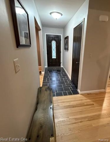 1115 Torpey Drive, Troy, MI 48083