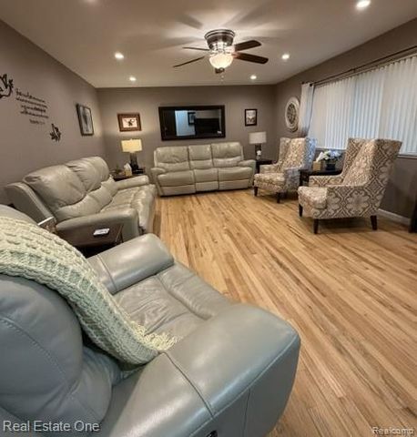 1115 Torpey Drive, Troy, MI 48083