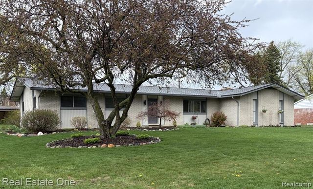 1115 Torpey Drive, Troy, MI 48083