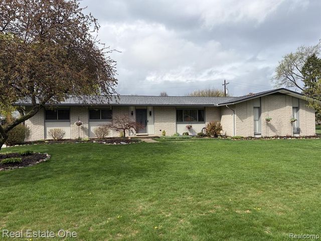 1115 Torpey Drive, Troy, MI 48083