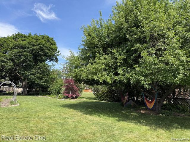 1115 Torpey Drive, Troy, MI 48083