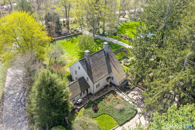 313 Umpawaug Road, Redding, CT 06896