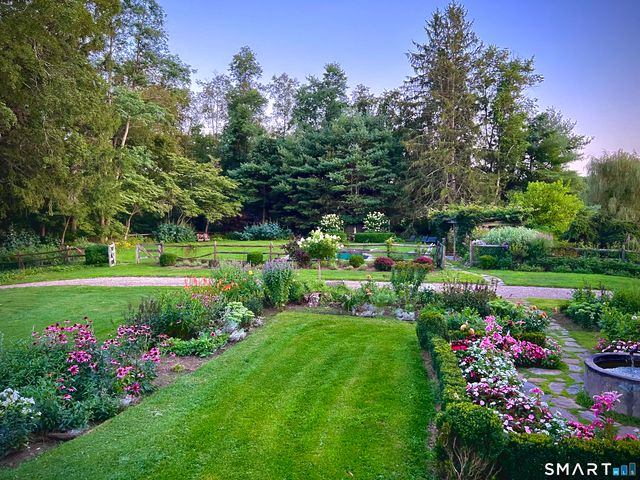 313 Umpawaug Road, Redding, CT 06896