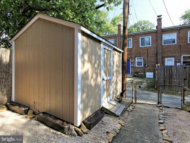 137 W REED AVE, Alexandria, VA 22305