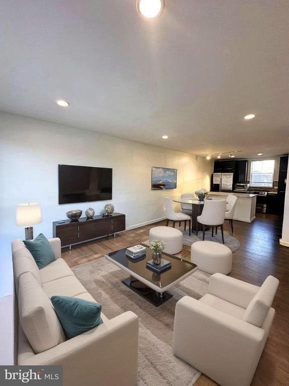 137 W REED AVE, Alexandria, VA 22305