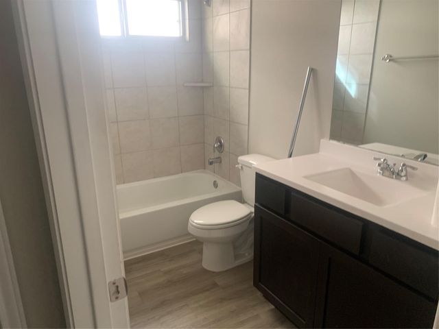 6511 Wenlock Drive, Houston, TX 77048