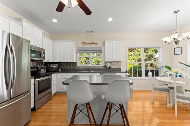 187 Oak Creek Drive, Dawsonville, GA 30534