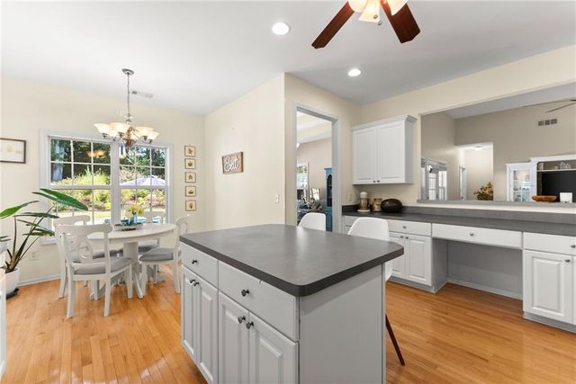 187 Oak Creek Drive, Dawsonville, GA 30534