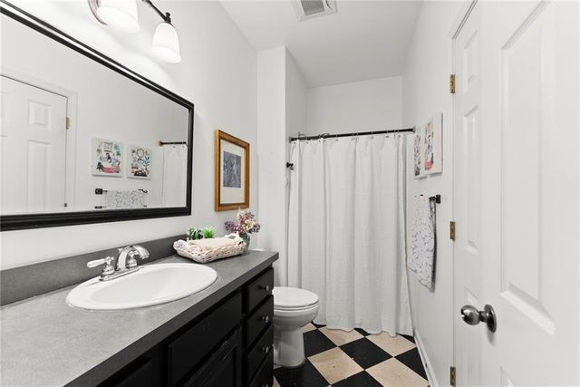 187 Oak Creek Drive, Dawsonville, GA 30534