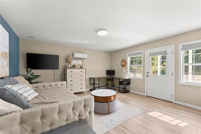 187 Oak Creek Drive, Dawsonville, GA 30534
